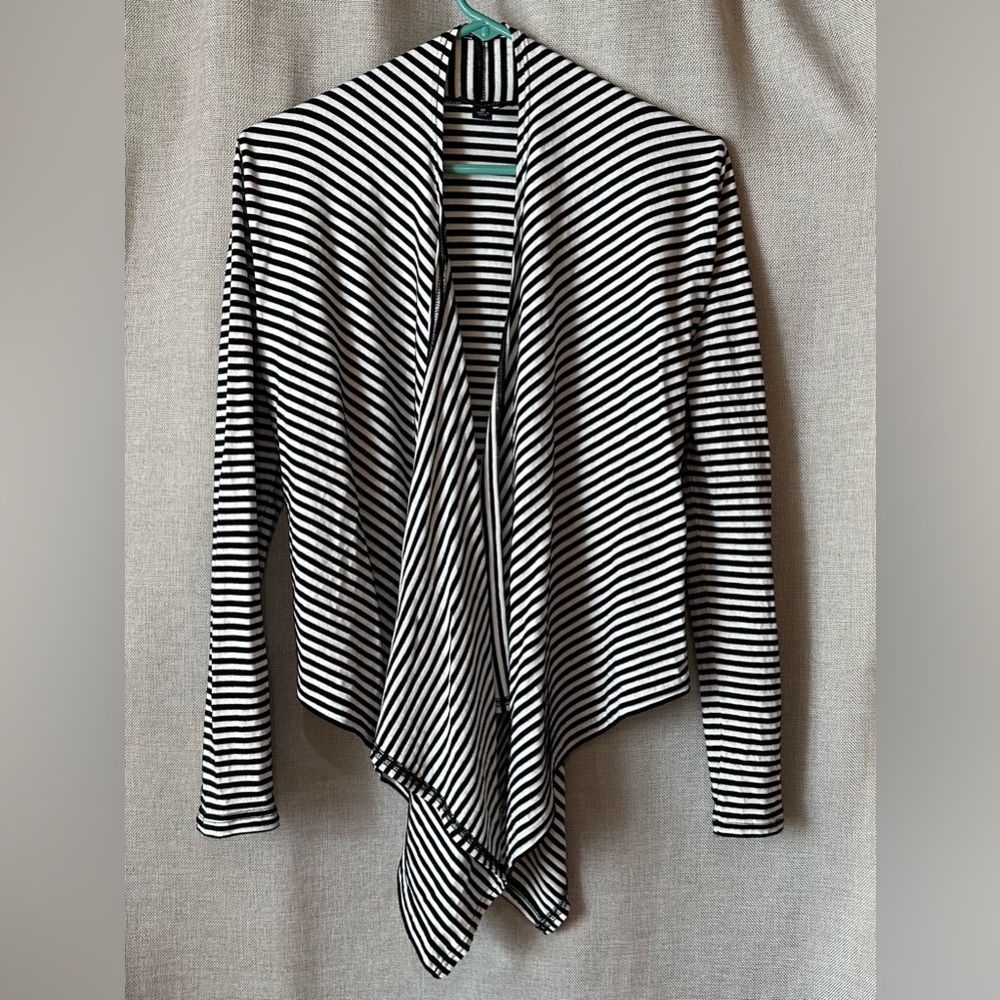 Witchery•waterfall cardigan•women’s medium•cotton/viscose•black & white striped